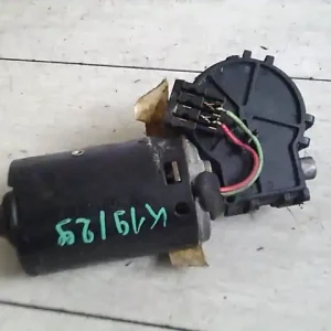 Vedd meg online VW POLO CLASSIC 95.07-99.10 Ablaktörlő motor első bontott alkatrész