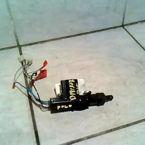 VW POLO IV. 99-02 Bal első ajtózár motor bontott alkatrész Legnépszerűbb