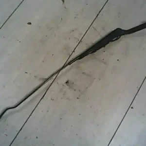 Árengedmény OPEL VECTRA B 99-01 Ablaktörlő kar bal első bontott alkatrész