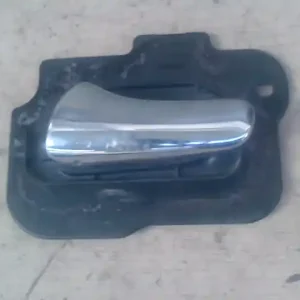 Rendeld meg most OPEL VECTRA B 99-01 Bal hátsó belső kilincs kombi bontott alkatrész