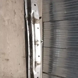 Vásárlói kedvenc OPEL VECTRA B 99-01 Első lökhárító merevítőbontott alkatrész