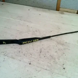 Újdonság OPEL VIVARO 01-06 Ablaktörlő kar bal első bontott alkatrész