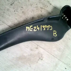 Árcsökkenés OPEL VIVARO 01-06 Szélvédő alatti vízelvezető műanyag bal bontott alkatrész