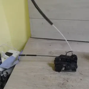 Ajánlat OPEL Zafira 98.09.01-05.08.31 Jobb első ajtó zárszerkezet központizáras 5 ajtós bontott alkatrész