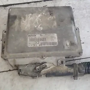 Végkiárusítás PEUGEOT 106 Motorvezérlő egység ecu pcm modul bontott alkatrész
