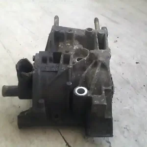 Árengedmény PEUGEOT 106 91-96 Motortartó bak termosztáttal bontott alkatrész