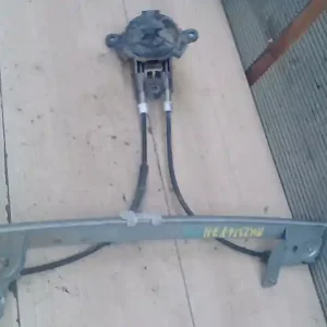 Azonnali szállítás PEUGEOT 106 96- Jobb hátsó ablakemelő szerkezet mechanikus 5 ajtós bontott alkatrész