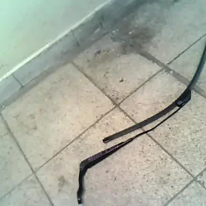 Árengedmény PEUGEOT 206 Ablaktörlő kar bal első bontott alkatrész