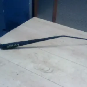 Azonnal elérhető PEUGEOT 206 Ablaktörlő kar jobb első bontott alkatrész