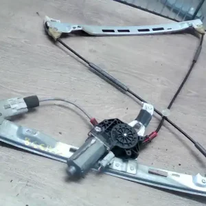 Utolsó esély PEUGEOT 206 Bal első ablakemelő szerkezet elektromos bontott alkatrész