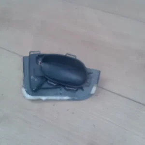 Vedd meg online PEUGEOT 206 Bal első belső kilincs bontott alkatrész