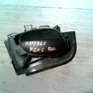 Vedd meg online PEUGEOT 206 Bal hátsó belső kilincs bontott alkatrész
