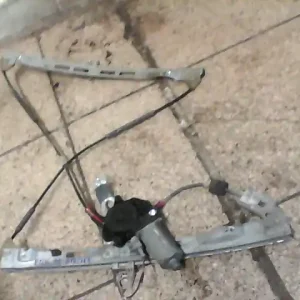 Azonnal elérhető PEUGEOT 206 Jobb első ablakemelő szerkezet elektromos bontott alkatrész