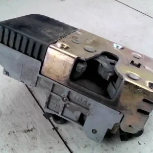 Vedd meg most PEUGEOT 206 Jobb első ajtó zárszerkezet központizáras bontott alkatrész