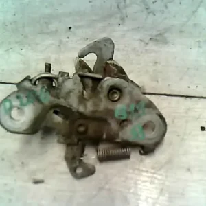 Végkiárusítás PEUGEOT 206 Motorháztető zár bontott alkatrész