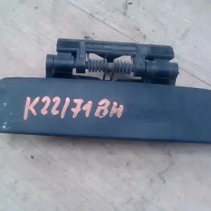 Alacsony ár PEUGEOT 306 93-97 Bal hátsó külső kilincs bontott alkatrész