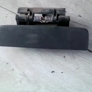 Vedd meg most PEUGEOT 306 93-97 Jobb hátsó külső kilincs bontott alkatrész