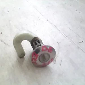 Szuper akció PEUGEOT 306 97-02 Bal első ajtó dugózár bontott alkatrész