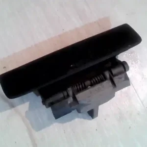 Azonnali szállítás PEUGEOT 306 97-02 Bal hátsó külső kilincs bontott alkatrész