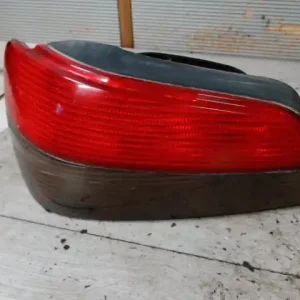Alacsony ár PEUGEOT 306 97-02 Bal hátsó lámpa ferdehátú kivitel bontott alkatrész