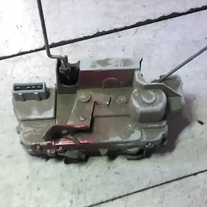 Bestseller PEUGEOT 306 97-02 Jobb hátsó ajtó zárszerkezet központi záras bontott alkatrész