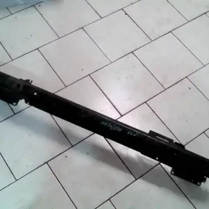 Vedd meg most PEUGEOT 307 01-05 Első lökhárító merevítőbontott alkatrész