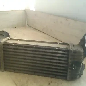 Vedd meg online PEUGEOT 307 01-05 Intercooler hűtő 2.0d bontott alkatrész