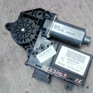 Vedd meg online PEUGEOT 307 01-05 Jobb első ablakemelő motor bontott alkatrész