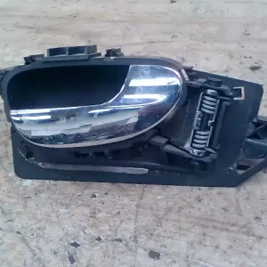 Vásárlói kedvenc PEUGEOT 307 01-05 Jobb első belső kilincs bontott alkatrész