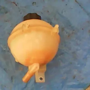 Árengedmény PEUGEOT 307 01-05 Kiegyenlítő tartály bontott alkatrész