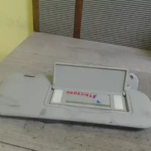 Szuper ajánlat PEUGEOT 307 01-05 Jobb napellenző bontott alkatrész