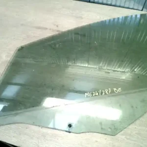 Vedd meg online PEUGEOT 308 07.09-11.04 Bal első ajtóüveg 5 ajtós, ferdehátú bontott alkatrész