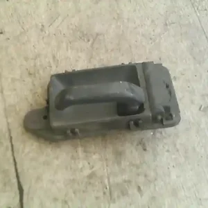 Azonnali szállítás PEUGEOT 309 Jobb hátsó belső kilincs bontott alkatrész