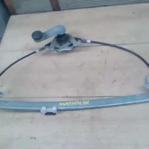 Végkiárusítás PEUGEOT 405 -94 Jobb hátsó ablakemelő szerkezet mechanikus 4 ajtós bontott alkatrész