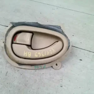 Akciós ár PEUGEOT 406 Bal hátsó belső kilincs 4 ajtós bontott alkatrész