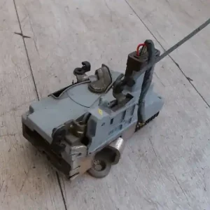 Vedd meg online PEUGEOT 406 Jobb első ajtó zárszerkezet központizáras kombi bontott alkatrész