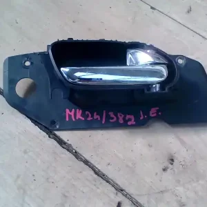 Árengedmény PEUGEOT 607 Bal első belső kilincs bontott alkatrész