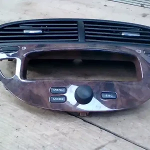 Akció PEUGEOT 607 Középső szellőző 2,2 d bontott alkatrész