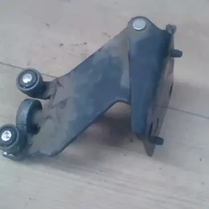 Vedd meg most PEUGEOT 807 Tolóajtó oldalajtó görgő jobb középső bontott alkatrész