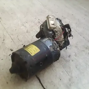 Szuper akció PEUGEOT PARTNER -02 Ablaktörlő motor első bontott alkatrész