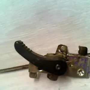 Vedd meg most PEUGEOT PARTNER -02 Csomagtérajtó belső kilincs bontott alkatrész