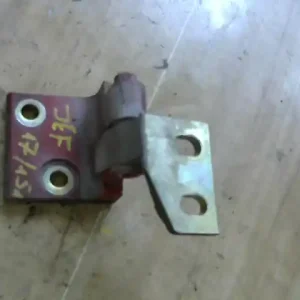 Vedd meg most PEUGEOT PARTNER -02 Jobb első felső ajtózsanérbontott alkatrész