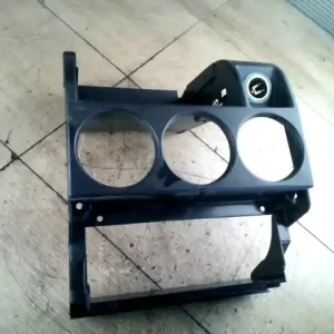 Vedd meg online PEUGEOT PARTNER -02 Középkonzol keret 2.0d bontott alkatrész