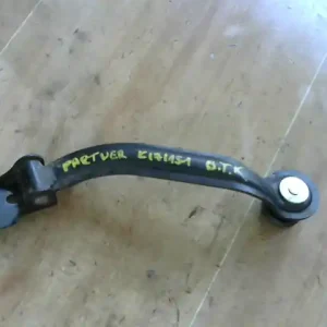 Vedd meg most PEUGEOT PARTNER -02 Tolóajtó oldalajtó görgőbal oldali bontott alkatrész