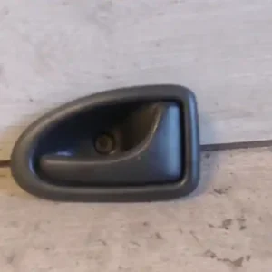 Alacsony ár RENAULT CLIO 01-06 Bal első belső kilincs 3 ajtós bontott alkatrész