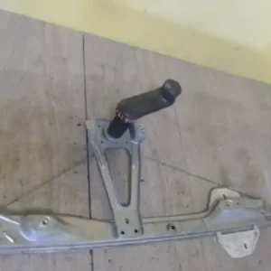 Utolsó esély RENAULT CLIO 01-06 Bal hátsó ablakemelő szerkezet mechanikus 5 ajtós bontott alkatrész