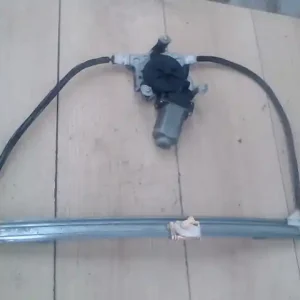 Vedd meg online RENAULT CLIO 01-06 Jobb első ablakemelő szerkezet elektromos 3 ajtós bontott alkatrész