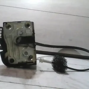 Vedd meg online RENAULT CLIO 01-06 Jobb első ajtó zárszerkezet központizáras központizárasbontott alkatrész