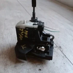 Vedd meg most RENAULT CLIO 01-06 Jobb első ajtó zárszerkezet központizáras 5 ajtós bontott alkatrész