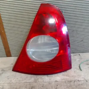 Ajánlat RENAULT CLIO 01-06 Jobb hátsó lámpa 3 ajtós bontott alkatrész